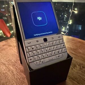 BlackBerry Classic Smartphone Box